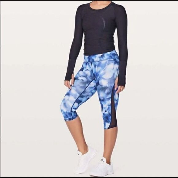 Lululemon Wunder Under Blush Blossom Capri Pants! - Picture 5 of 9